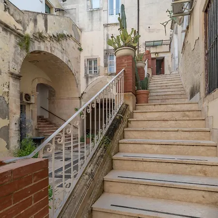Milonghita Ortigia * Syracuse